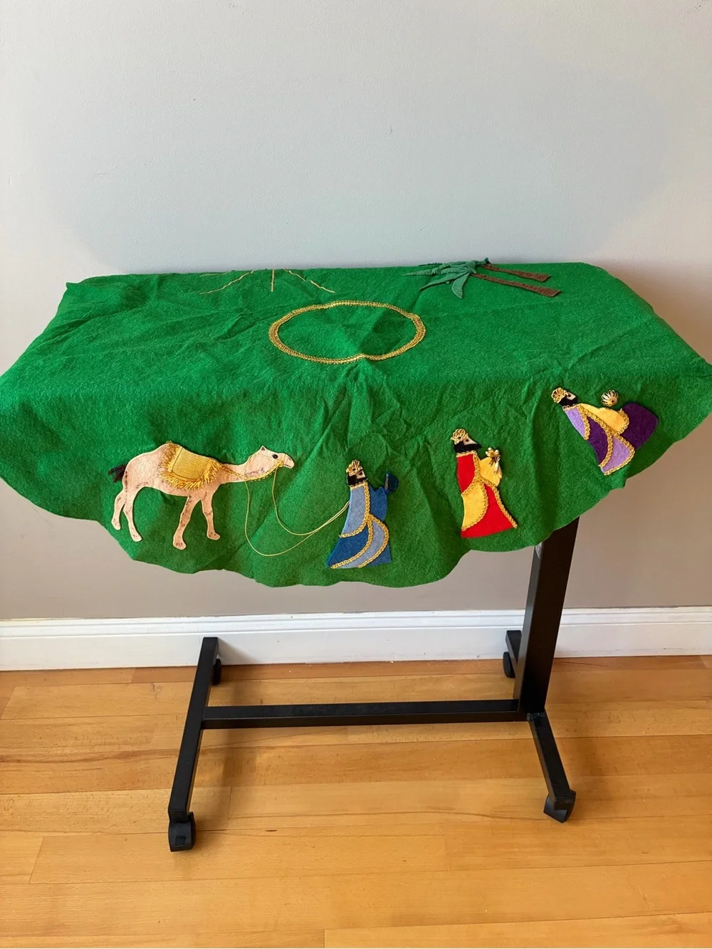Authentic Vintage Bucilla Felt Three Wise Men Nativity Christmas Tree Skirt